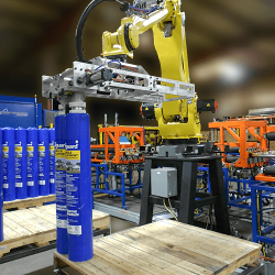 Robot Rolls Palletizer